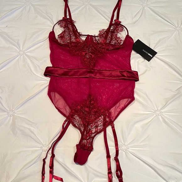 Red Lace Teddy - Picture 1 of 4